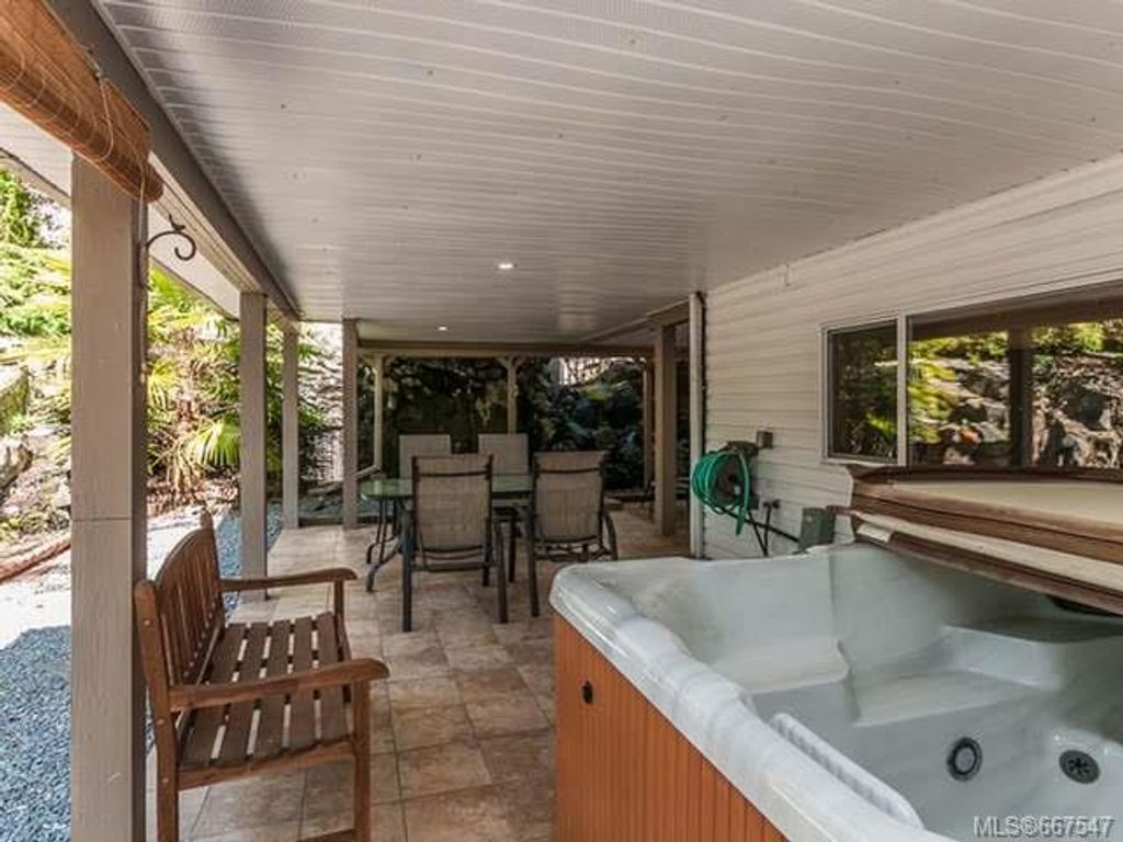 listing image 16040866121992162530