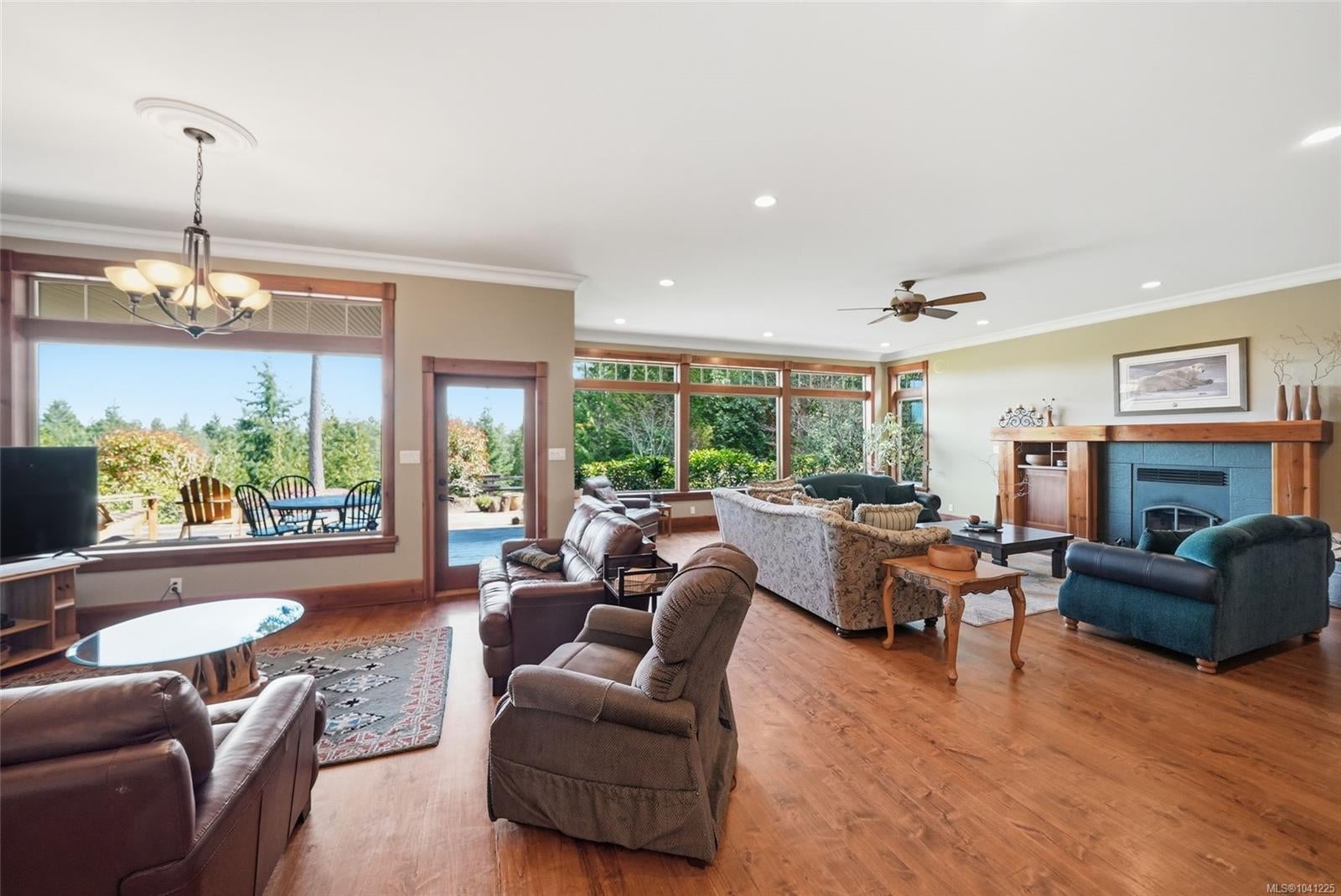 1195 Spider Lake Rd