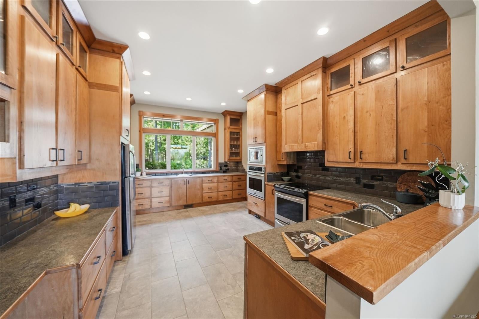 1195 Spider Lake Rd