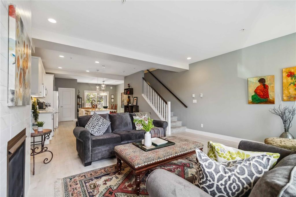listing image 16040489911865153245