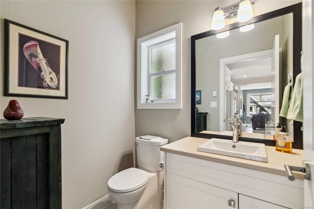listing image 16048780130312326958