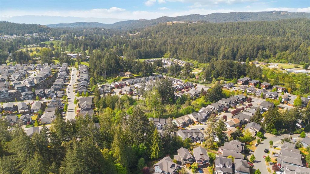 listing image 16043817888140944975