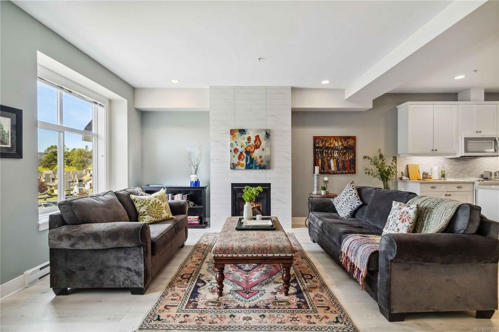 listing image 16043467102131163445