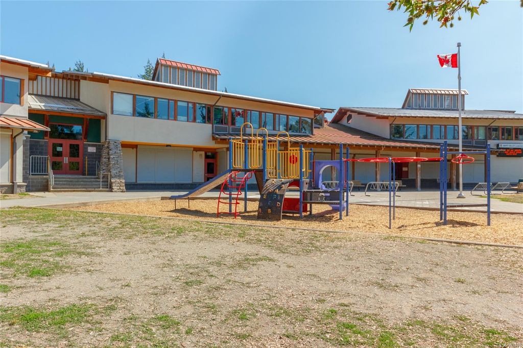 listing image 16047489119777050880