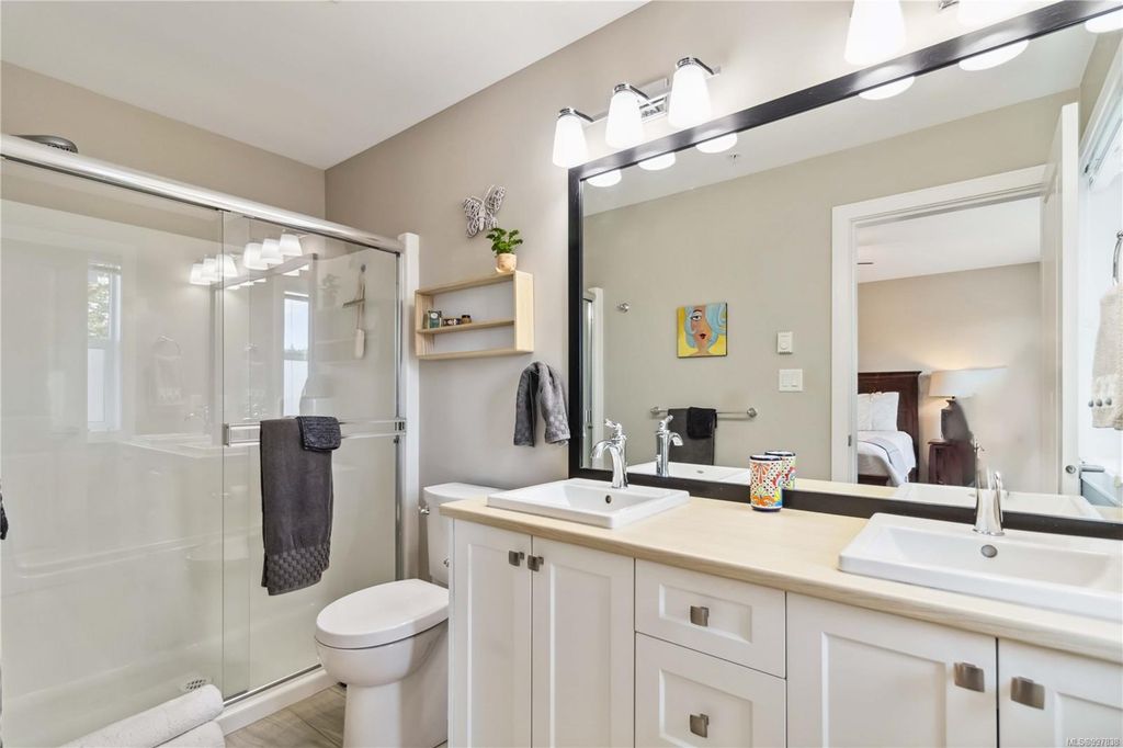 listing image 16044376328570198701