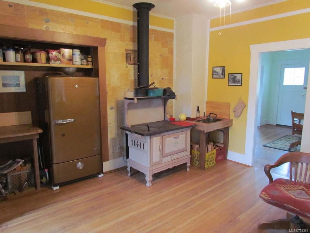 listing image 16047839063501138324