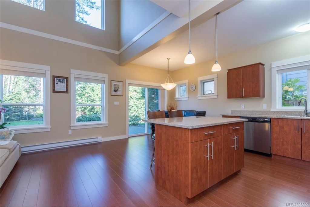 listing image 16046785594786766579
