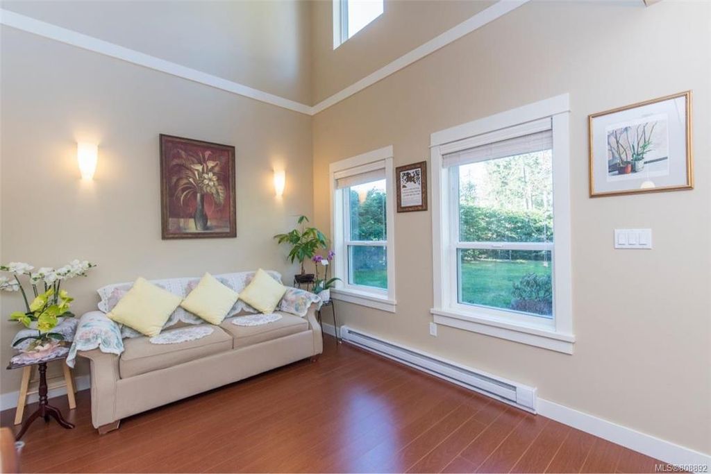 listing image 16040239434757893982