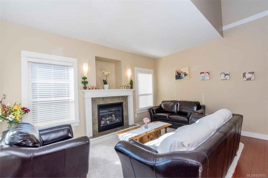 listing image 16047308429270355020