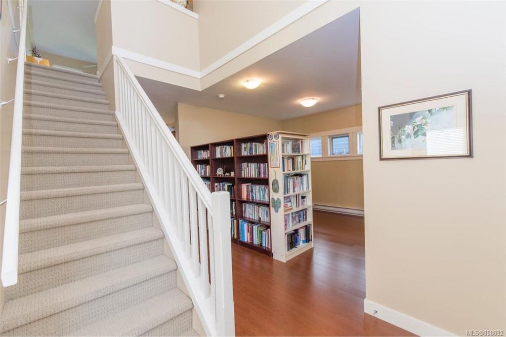 listing image 16040725740572782334