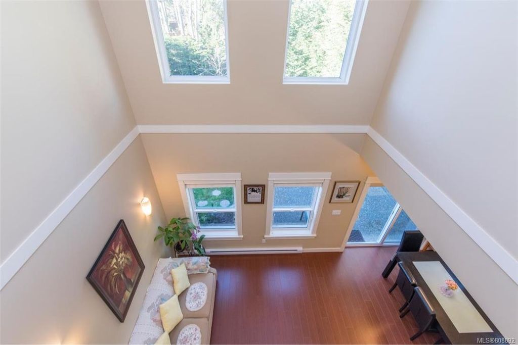 listing image 16049128876218069134