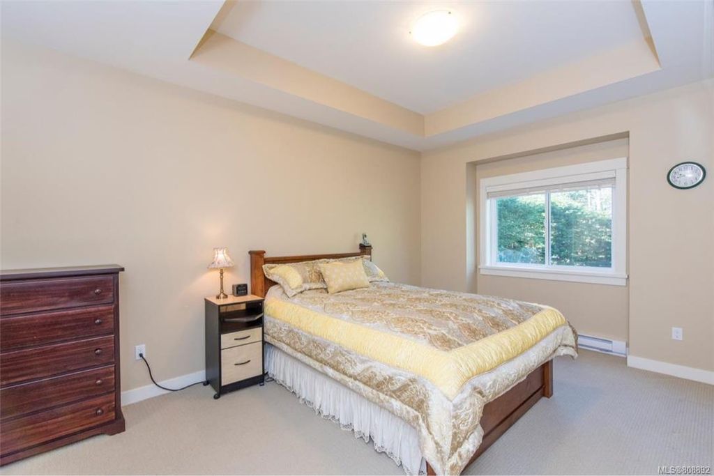 listing image 16041447574038427715