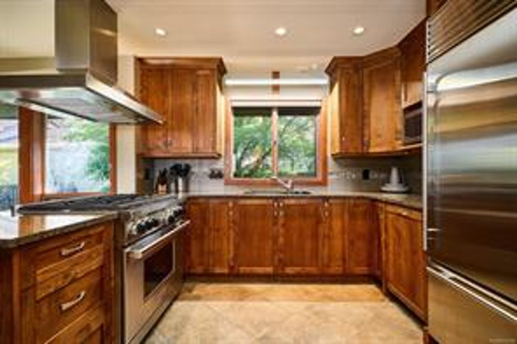 listing image 16042597675387