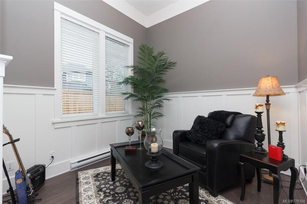 listing image 16043645852449788460