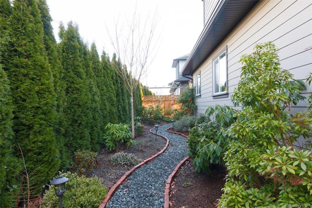listing image 16040744277829367902
