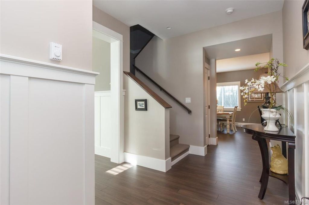 listing image 16044510224477893489