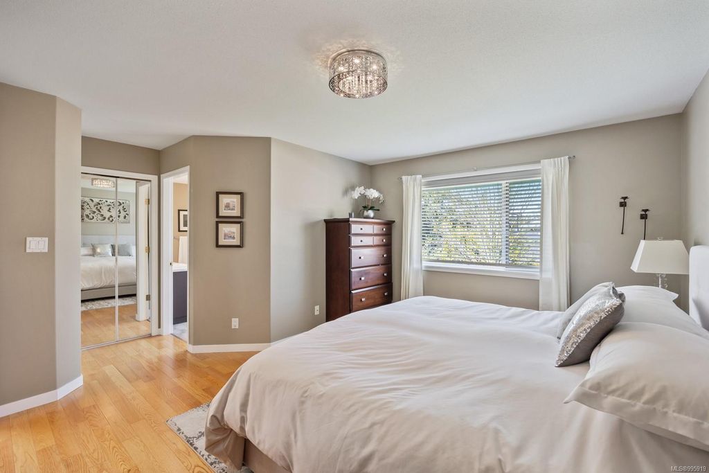 listing image 16040258356831505189