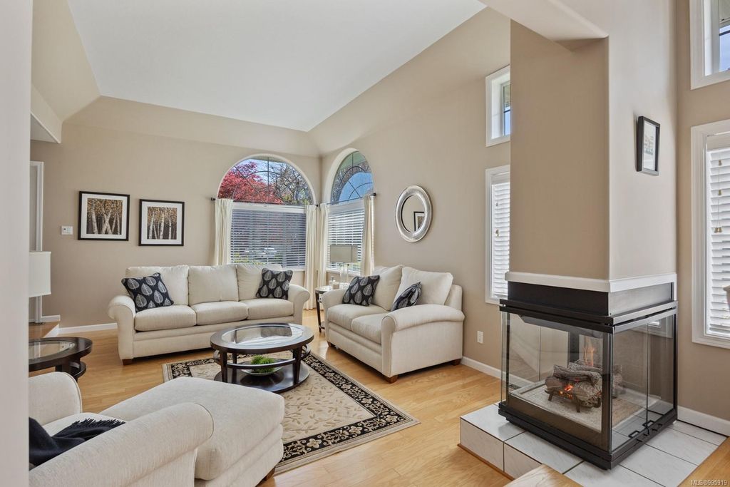 listing image 16047982962304218657