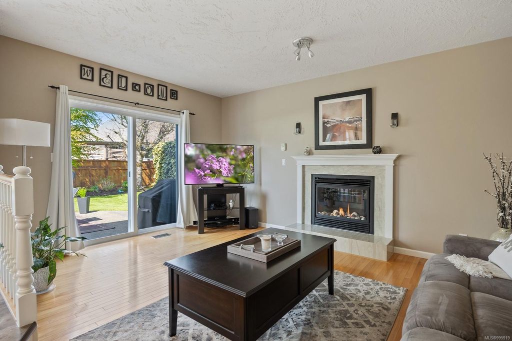 listing image 16044479821596673057