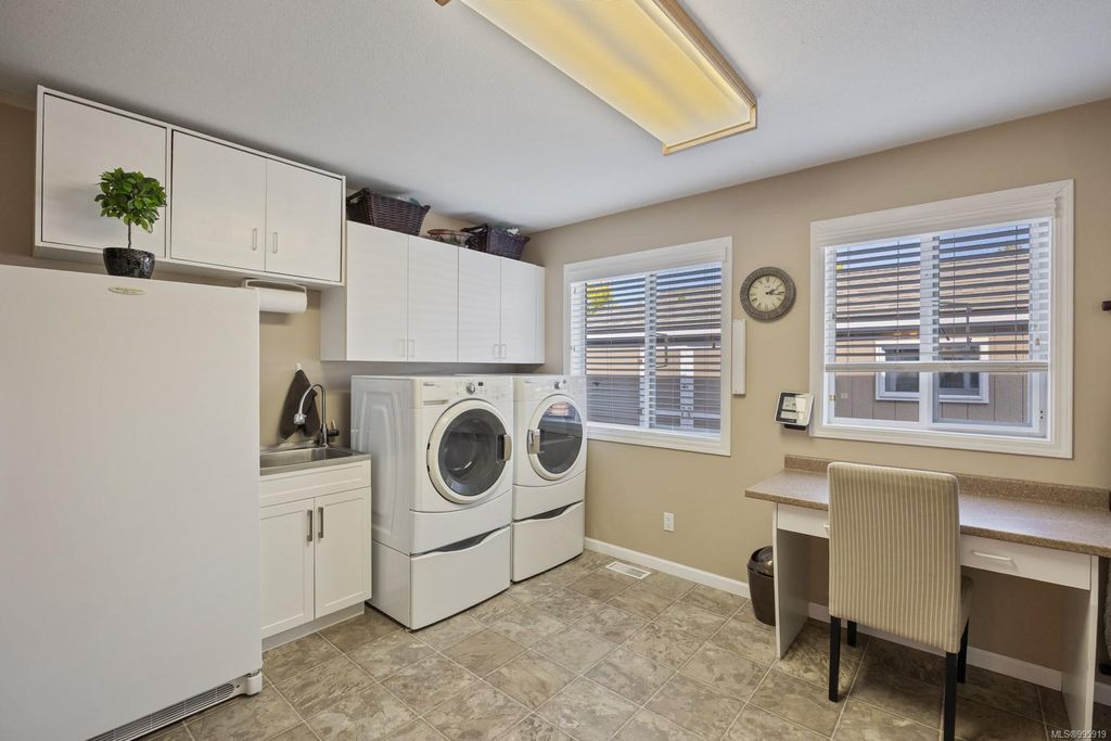 listing image 16040298770837902361