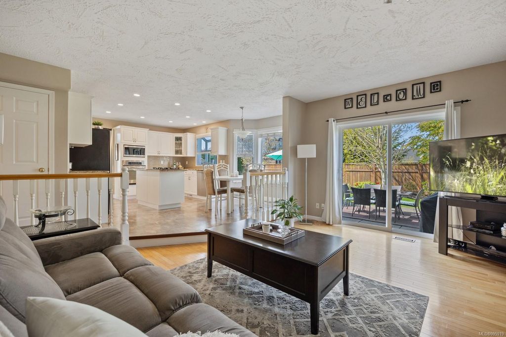 listing image 16049539543212971731