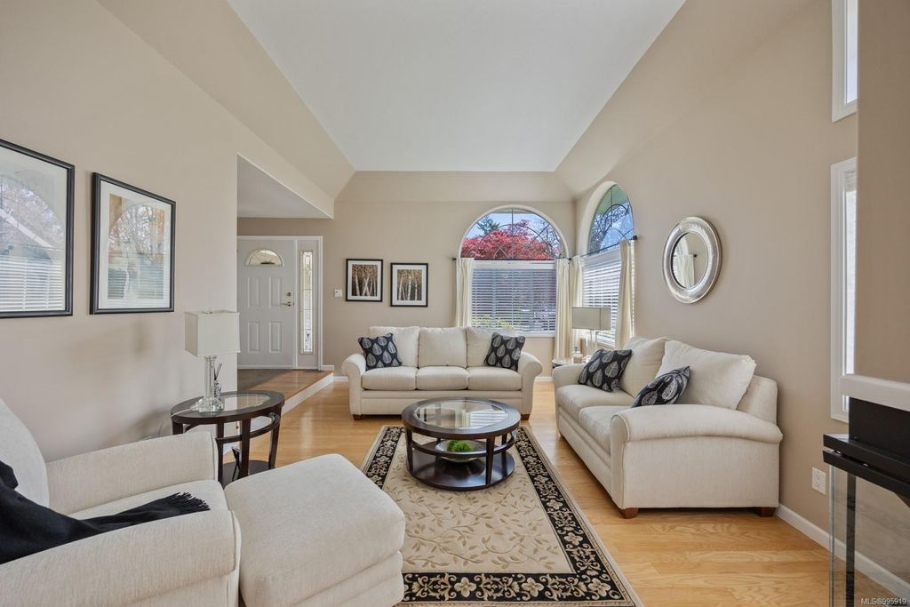 listing image 16046324394529458284