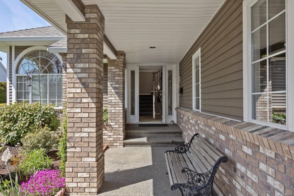 listing image 16041634084369715103