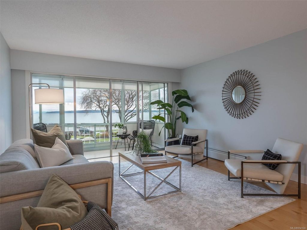 listing image 16049036923306782533