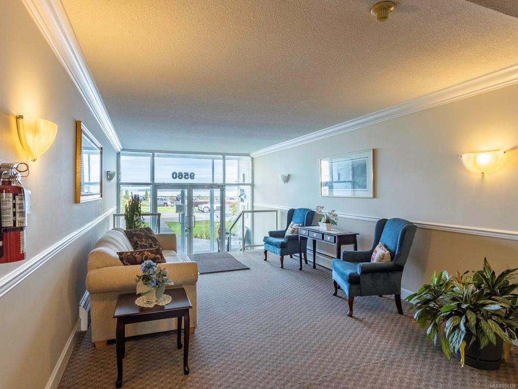 listing image 16044407154053831572