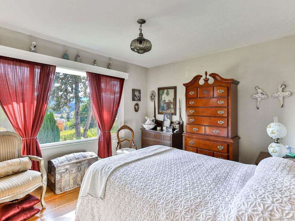 listing image 16042560982476966008