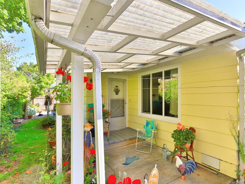 listing image 16040829392404377049