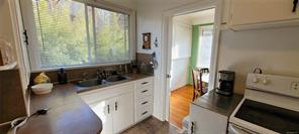 listing image 16046448716601724369