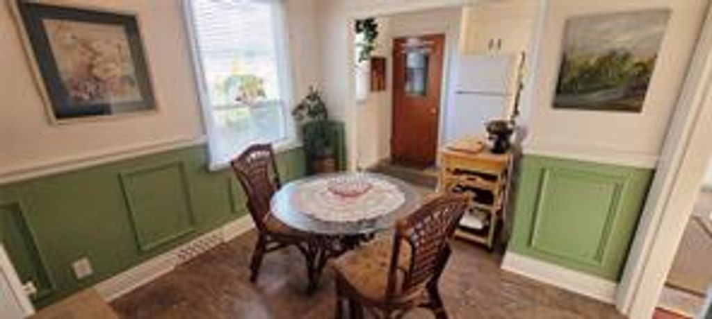listing image 16042343396011638361