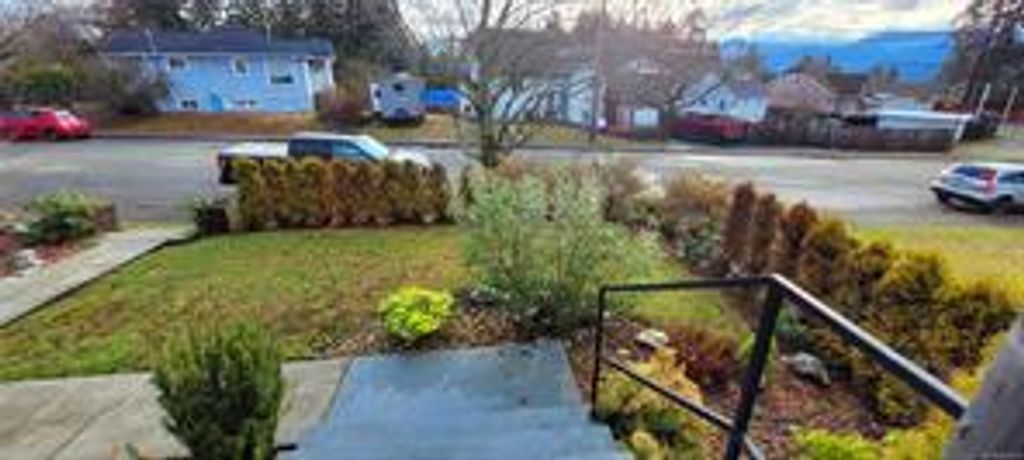 listing image 16041959147665444264