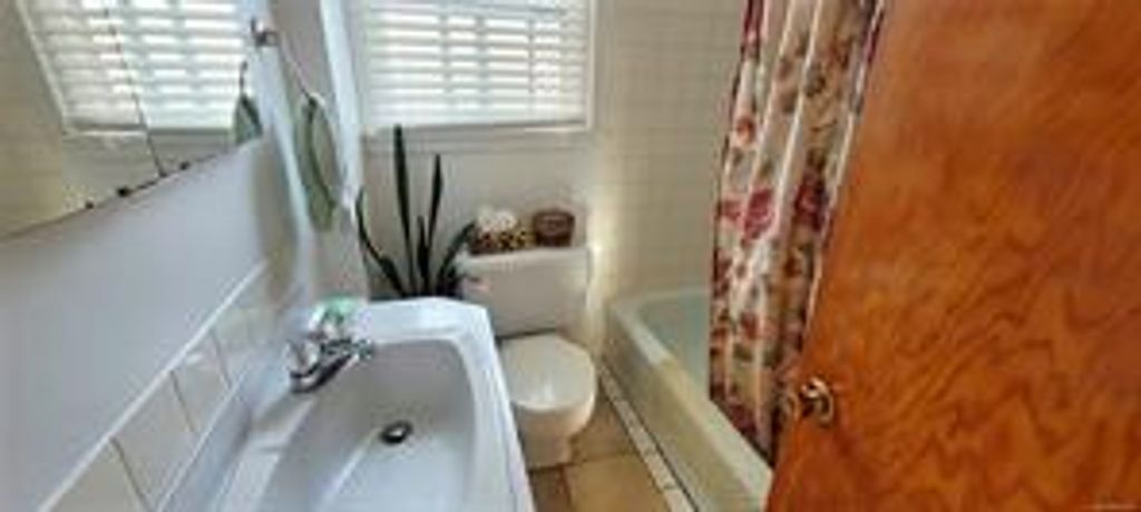 listing image 16044695438203110712