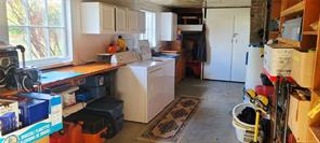listing image 16044889623397900091