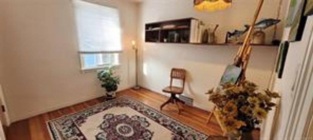 listing image 16042657971816755923