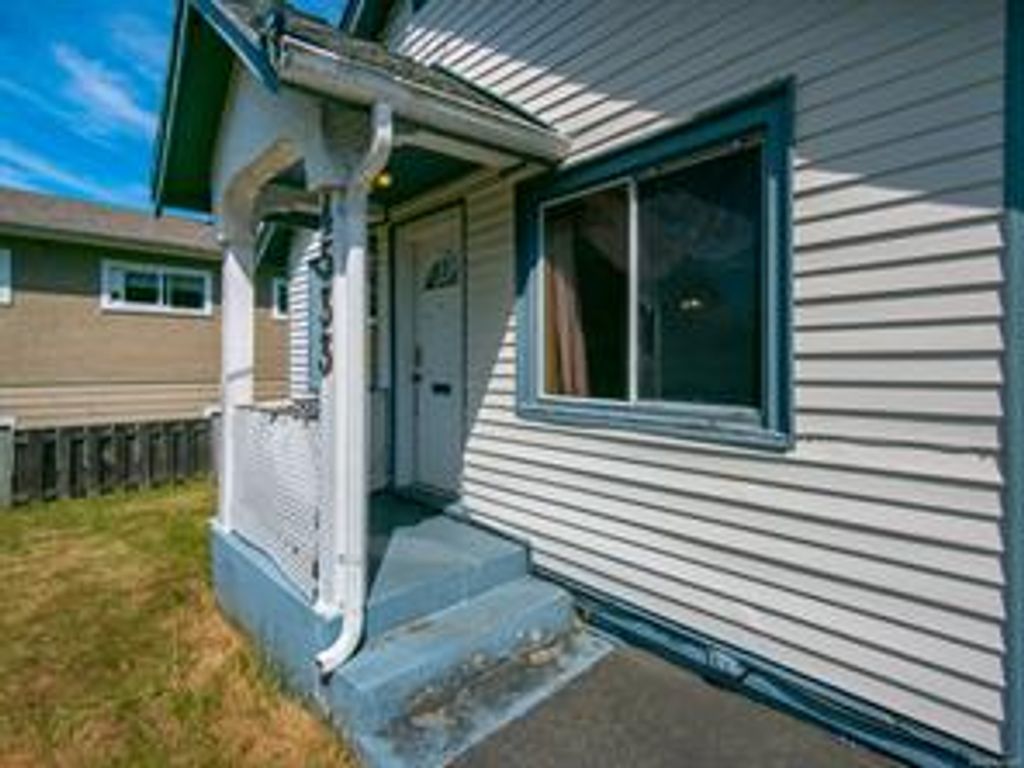 listing image 16042656008593893255