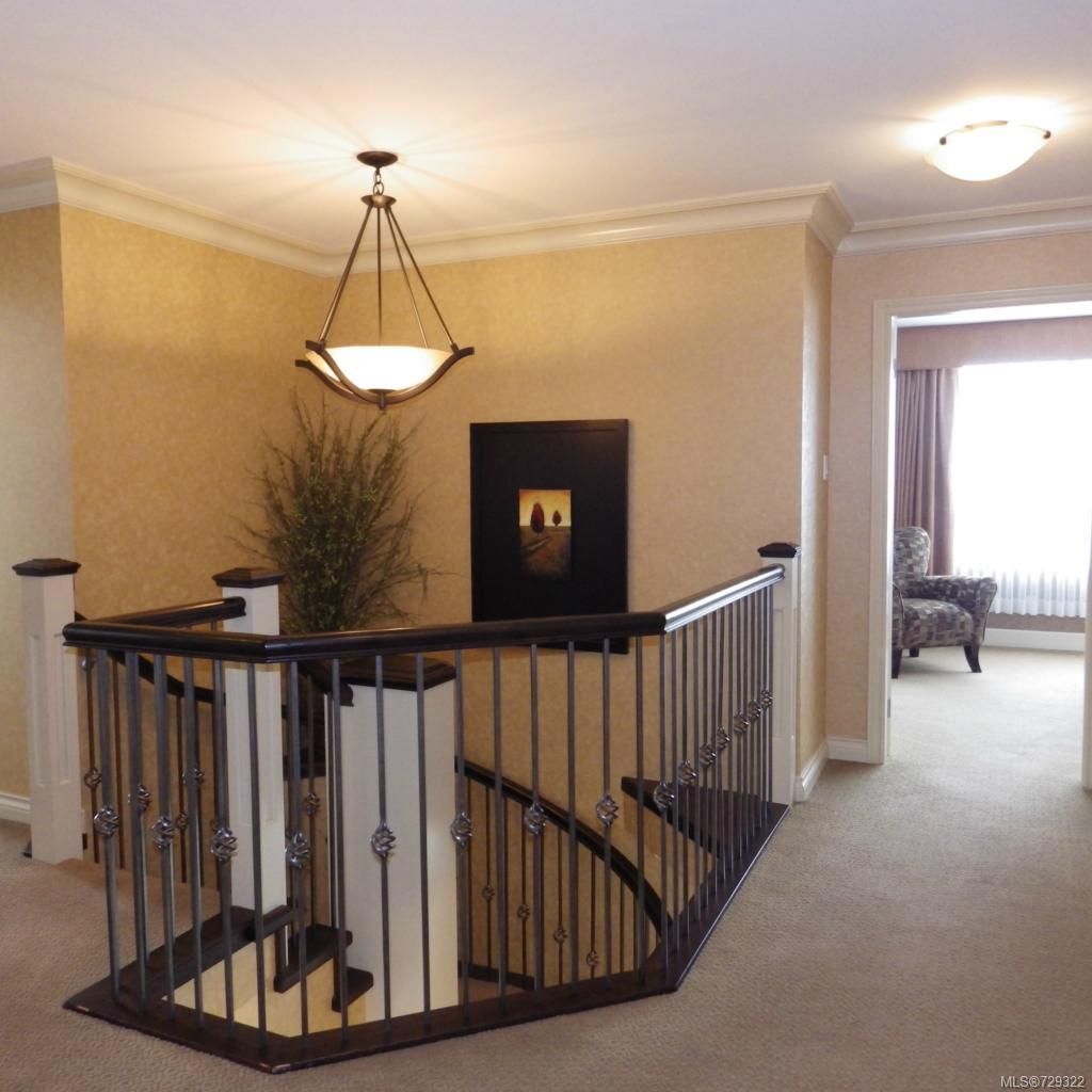 listing image 16042774968239876219