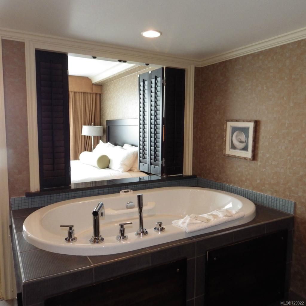 listing image 16046159615937670549