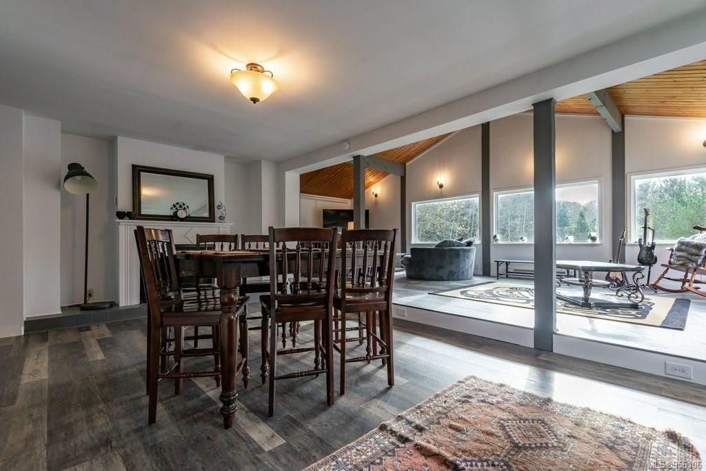 listing image 16042533814567799591