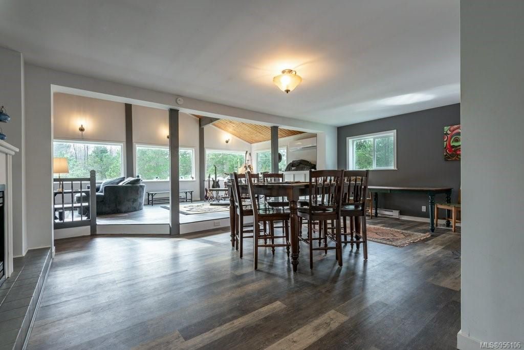 listing image 16049663391416591905