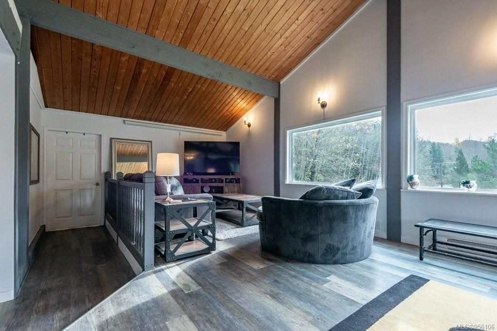 listing image 16049698044660690698
