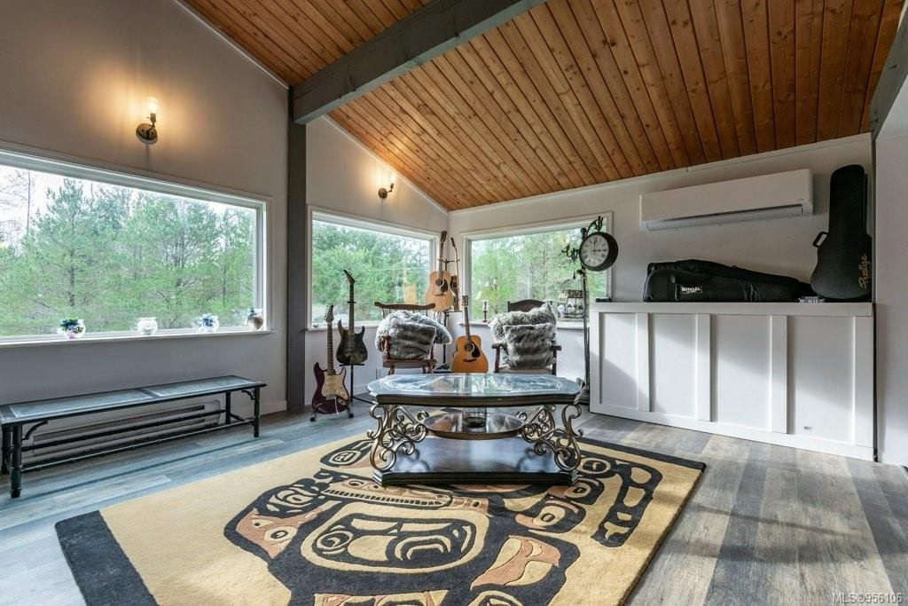 listing image 16046383372915772412