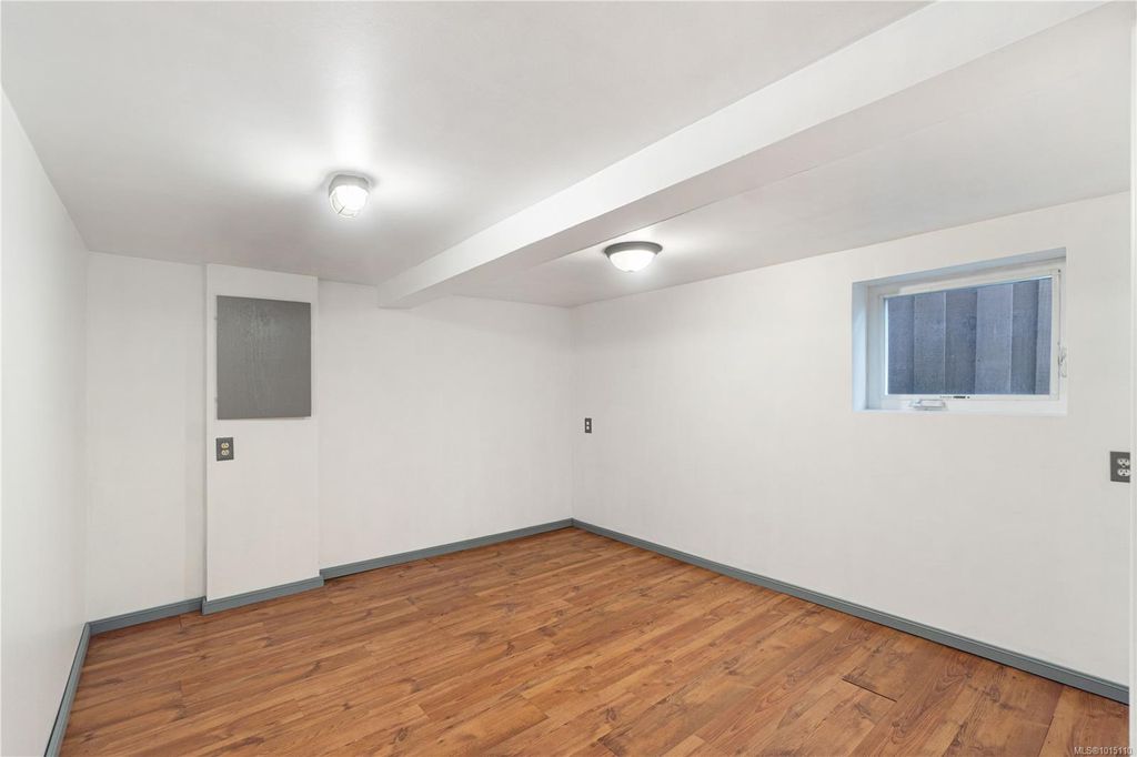 listing image 16043702828596231059