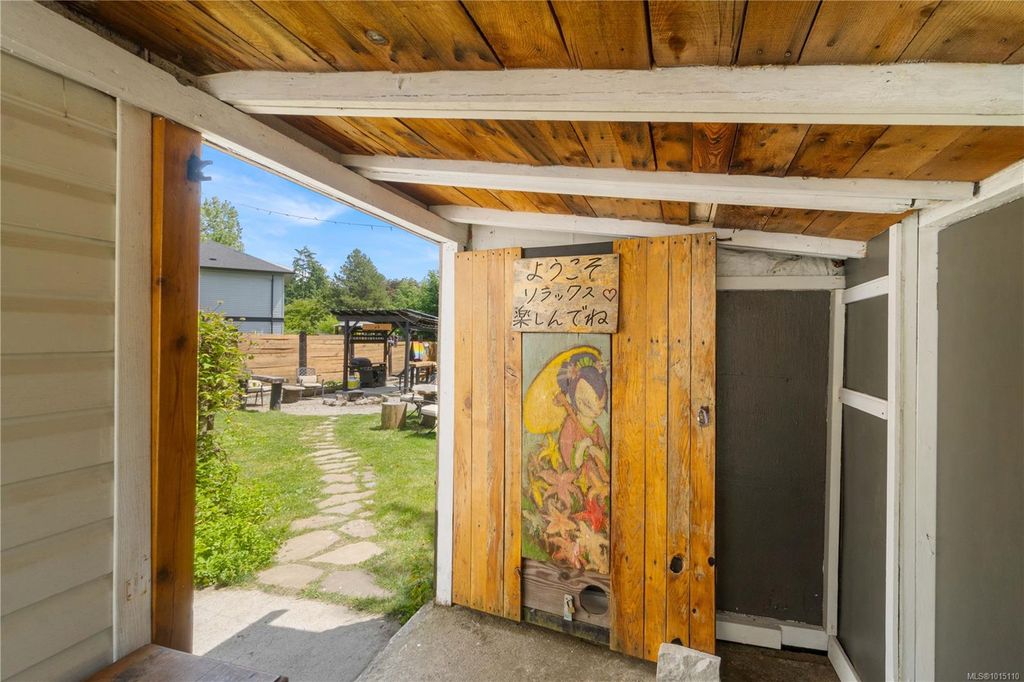 listing image 16041994288603995075