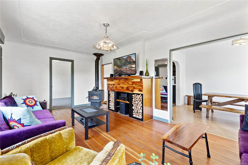 listing image 16041123696593799514