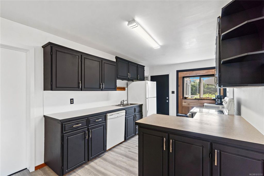 listing image 16049846377313567227