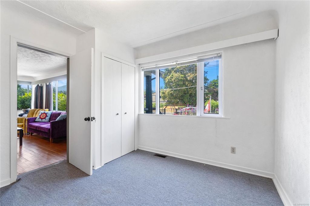 listing image 16047374100157035595