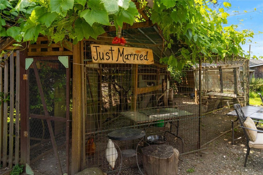 listing image 16044889948928517878